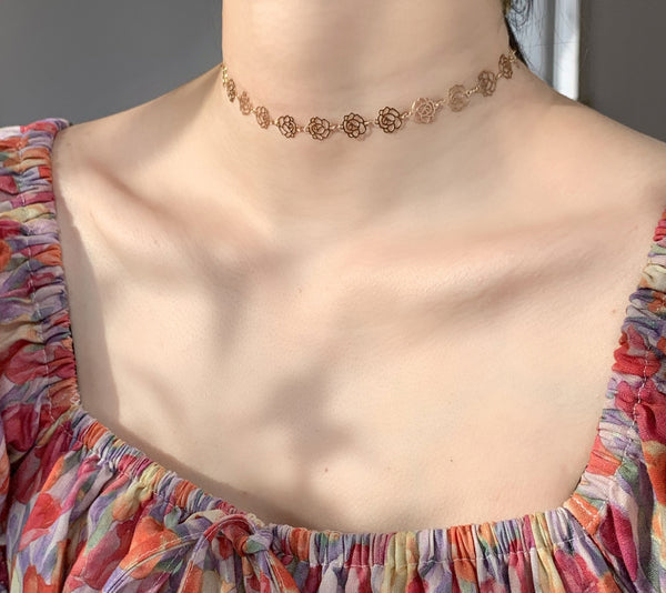 Roses Chocker Necklace